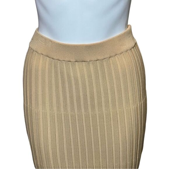 Princess Polly tan ribbed knit form fitting maxi skirt size 10 - Picture 2 of 16